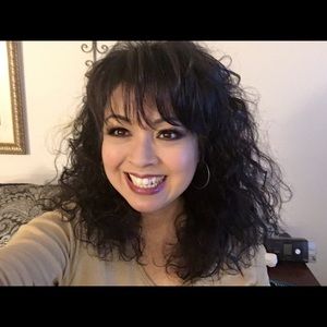 Meet your Posher, Valerie